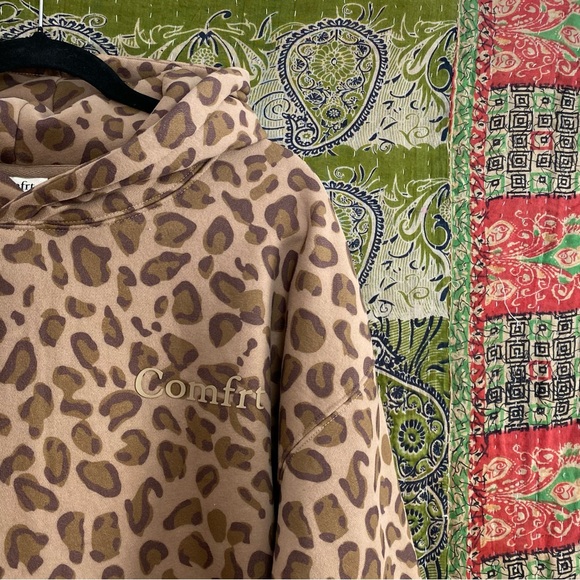 NWOT Comfrt Limited Edition Brown Leopard Minimalist Hoodie Size Large - Picture 4 of 14